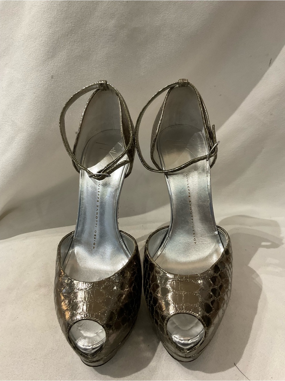 Giuseppe Zanotti Pumps - Picture 2 of 5